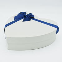 Boîte-cadeau en forme de coeur Offre Spéciale Boîte de papier de haute qualité pour fleurs Boîte à fleurs en forme de coeur personnalisée