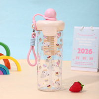 Bouteille d'eau portable en plastique anti-fuite avec paille et séparateur de thé, motif dessin animé, pour le sport et les voyages en extérieur, avec cordelette