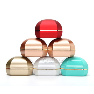 Boîte à bijoux carrée haut de gamme en peinture cuite avec éclairage LED pour pendentif et collier, design créatif, emballages disponibles - Product Image 1