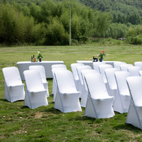 Chaises et tables pliantes de banquet en plastique de location pour la fête de mariage