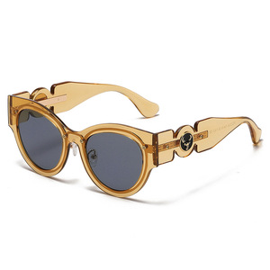 Lunettes de soleil œil de chat mystérieuses pour femmes, monture PC UV400, protection solaire classe 2, style steampunk tendance - Product Image 1