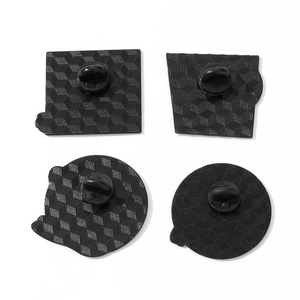 Pin de solapa de aleación esmaltado con diseño de fútbol de dibujos animados, ideal para mochila, sombrero, chaqueta, decoración, regalo para aficionados al deporte, recuerdo de fiesta, regalo para <span class=keywords><strong>el</strong></span> espíritu del equipo - Product Image 3
