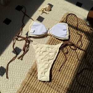 Conjunto de Bikini con Adorno de Estrella de Mar, Tela Texturizada en Contraste de Color, Traje de Baño de Dos Piezas con Lazos Laterales, Traje de Baño para Mujer, OEM ODM - Product Image 2