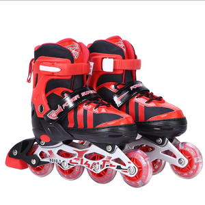 Vente en gros <span class=keywords><strong>de</strong></span> patins à roulettes ultra-stables à quatre roues pour débutants, patins à roulettes à double rangée pour hommes et femmes, patins à roulettes pour enfants avec lumières - Product Image 6