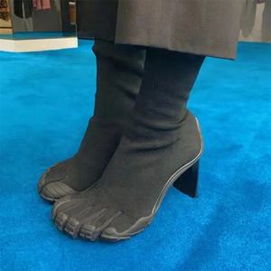 Stivaletti con calzino elasticizzato a cinque dita separate da <span class=keywords><strong>donna</strong></span> stile strano tacchi quadrati con punta divisa che lavorano a maglia stivaletti corti scarpe alla moda - Product Image 5