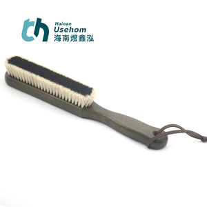 Fedora Hat Brush Lint Remover Duster Brosses pour chapeaux en <span class=keywords><strong>feutre</strong></span> Crin de cheval (<span class=keywords><strong>noir</strong></span>) Brosse en bois - Product Image 4