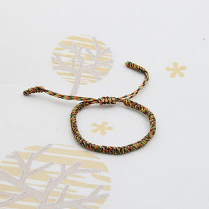 男性と女性のための手作りの調節可能な結び目赤いロープラッキーブレスレット編組マクラメ仏教チベットブレスレット - Product Image 6