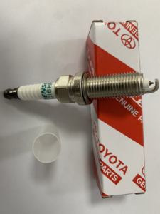 Bujía de iridio para automóvil 12621258 compatible con varios vehículos, para Chevrolet GMC nuevos y antiguos, tipo de combustible gasolina, también compatible con Prius <span class=keywords><strong>Ex</strong></span> - Product Image 1