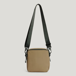 Bolsa de Hombro Individual de PU Resistente al Agua Personalizada al por Mayor, Bolsos de Mensajero Veganos Modernos, Mini Bolsa Cruzada para Hombre - Product Image 5