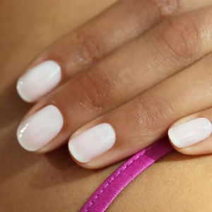 Laque à <span class=keywords><strong>ongles</strong></span> blanc laiteux <span class=keywords><strong>durcisseur</strong></span> naturel séchage rapide <span class=keywords><strong>ongles</strong></span> fortifiant croissance <span class=keywords><strong>vernis</strong></span> marque privée/Logo drôle lapin <span class=keywords><strong>ongles</strong></span> soin - Product Image 5