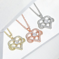 Belle Infinity Symbol Figure 8 Coeur Chandail Chaîne 14K Plaqué Or Cubique Bleu Zircon Pendentif Collier pour Petite Amie
