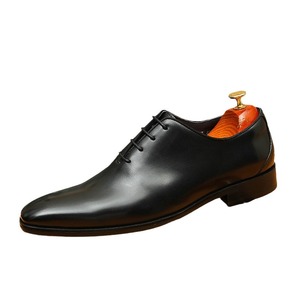Chaussures habillées Oxford luxueuses sur mesure en cuir véritable, avec lacets ajustables et un design simple, pour hommes. - Product Image 5