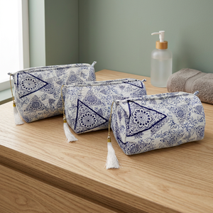 Étui matelassé artisanal écologique à motif bleu médaillon avec fermeture éclair pour ensemble de pochettes à motif à pois - Sacs de voyage bohèmes - Product Image 2