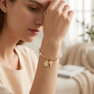 Bracciale Go2Boho in ottone placcato oro 18 carati con perle finte <span class=keywords><strong>e</strong></span> ciondolo a croce <span class=keywords><strong>e</strong></span> ovale, 17,5 cm - Product Image 2