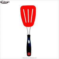 Vente en gros Spatule flexible antiadhésive en nylon résistant à la chaleur pour crêpes Spatule à œufs au plat