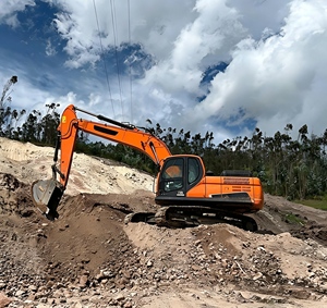 รถขุดตีนตะขาบ Doosan DX245HD สีเหลือง อุปกรณ์ก่อสร้างไฮดรอลิกสำหรับงานหนัก - Product Image 5