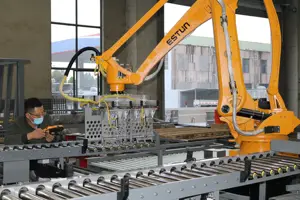 Pallettizzatore servocomandato di alta qualità dal Design più recente pallettizzatore Robot impilabile automatico per Pallet