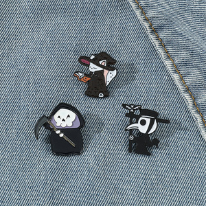 Atacado Personalizado Halloween Máscara de Corvo do Ceifador Broche de Esmalte de Gato Mágico Emblema Assustador para Bolsa, Roupa e Acessórios de Joalheria - Product Image 3