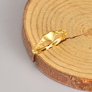 Anillo de Acero Inoxidable Chapado en Oro con Corazón, Joyería de Moda Impermeable y Antideslustre para Mujer, Novedad de <span class=keywords><strong>Verano</strong></span> - Product Image 3