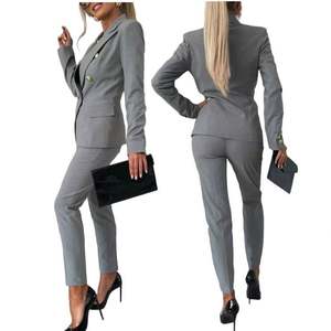 Traje de Mujer Ejecutivo y Corporativo de Lujo, Hecho a Medida con Lana Fina - Product Image 3