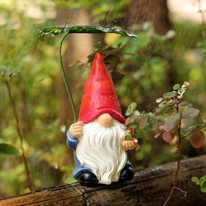 Tuinkaboutersbeeldje met bladerenparasol, buitendecoratie voor kaboutersliefhebbers & tuinliefhebbers - Product Image 4