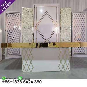 ขายอุปกรณ์ตกแต่งงานแต่งงานแบบพกพา ฉากหลังงานแต่งงานแบบถอดได้ ฉากถ่ายภาพสีทองพร้อมขาตั้ง - Product Image 1