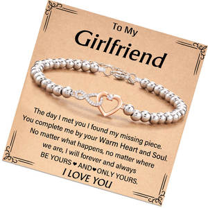 Braccialetto di perle d'argento da donna alla moda per i regali di San Valentino - Product Image 1