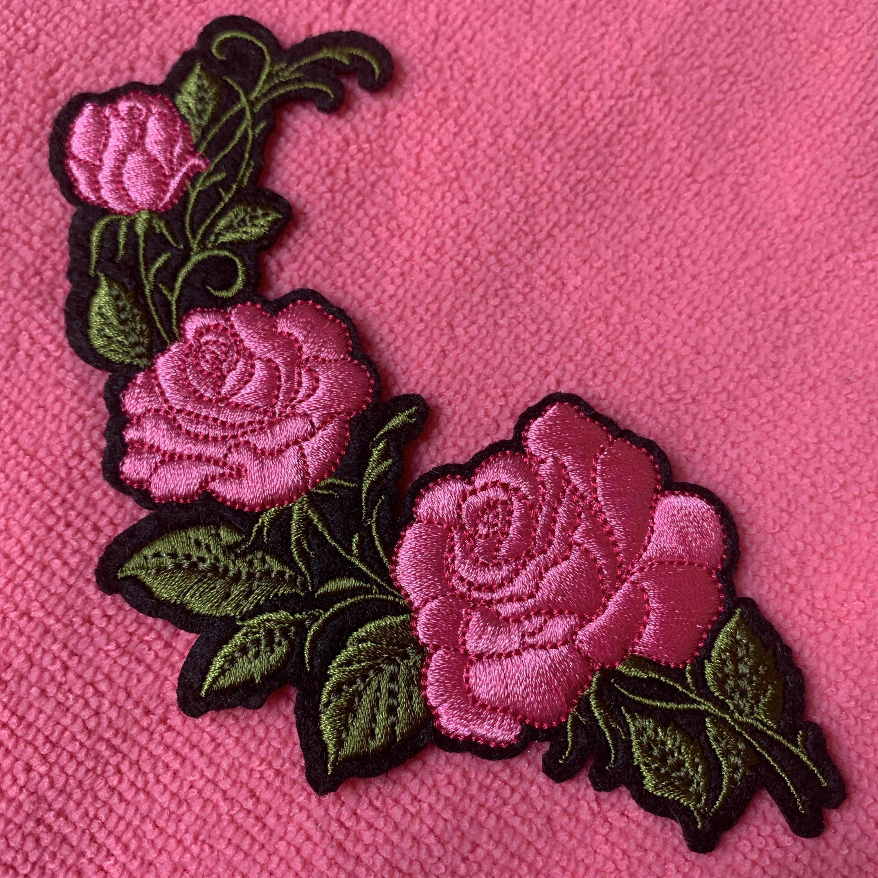 バラのロゴ刺繍アップリケパッチ素敵なデザイン刺繍花の