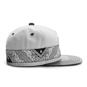 Gorra de Béisbol con Visera de PVC Ajustable, Estilo Europeo/<span class=keywords><strong>Americano</strong></span>, con Estampado de Letras del <span class=keywords><strong>Alfabeto</strong></span> Inglés y Diseño de Flor de Cachemira - Product Image 2
