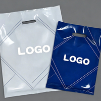 Sac de courses recyclable à petite poignée, sac en plastique découpé avec logo personnalisé, sac en plastique type T-shirt avec poignée