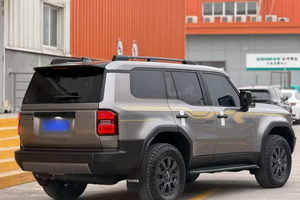 Toyota Prado 2.4T <span class=keywords><strong>Híbrido</strong></span> Wild WX 8AT 2024 Usado, SUV 4x4 Permanente, Volante a la Izquierda, 6 Asientos - Product Image 2