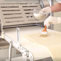 Machine automatique de fabrication de feuilles de pâte feuilletée danish papillon au chocolat pour usage domestique, prix, laminoir pour croissants