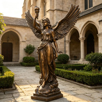 Sculpture en bronze coulé sur mesure, style européen classique, pour la décoration de cour de villa, statue d'ange ailé avec torche.