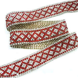 L226 Cinta de diamantes de imitación Apliques de ajuste de cristal Hierro en recorte de <span class=keywords><strong>diamante</strong></span> para manualidades y bodas - Product Image 4