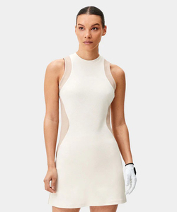 Robe de golf blanche à logo personnalisé pour femmes, ensemble de jupes de tennis et de sport à séchage rapide, coupe ajustée, de style athlétique avec logo plissé à l'avant - Product Image 2
