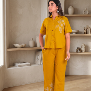 Conjunto Casual de Algodón para Mujer, Corte Regular, Manga Corta, Estampado, Dos Piezas con Top y Pantalón a Juego, Moderno y Corto - Product Image 2