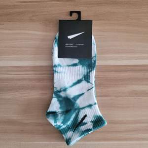 Calcetines deportivos de algodón de alta calidad, calcetines informales para hombres, diseño de logotipo personalizado, patrón bordado, calcetines Tie-dye, medias cortas - Product Image 3