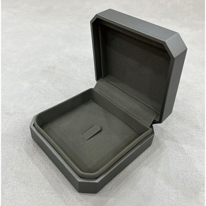 Caja de Regalo de Plástico Negro de Lujo Personalizada con Logotipo, Caja de Joyería de Terciopelo con Luz LED para Collares y Anillos - Product Image 5