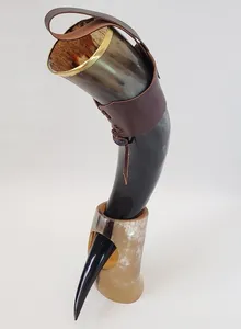 Elegante Cuerno de Búfalo para Beber, Hecho a Mano, Calidad Premium, Taza Natural Estilo Vikingo, Regalo Rústico para Coleccionistas - Product Image 5