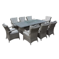 Ensemble de salle à manger 8 places, table rectangulaire 2m x 1m avec foyer intégré, design moderne, élégant, en rotin tressé et structure en aluminium, pour hôtel, jardin, terrasse