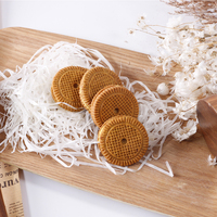 Biscuits sandwichés au sucre de citrouille, épicés, sucrés et croustillants, véganes, OEM d'usine, en boîte