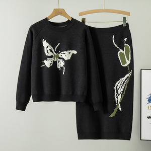 Conjunto <span class=keywords><strong>de</strong></span> <span class=keywords><strong>Dos</strong></span> <span class=keywords><strong>Piezas</strong></span> <span class=keywords><strong>de</strong></span> Moda Otoño Invierno 2026 <span class=keywords><strong>para</strong></span> Mujer, Suéter <span class=keywords><strong>de</strong></span> Punto con Bordado Decorativo <span class=keywords><strong>de</strong></span> Mariposa y Falda - Product Image 2