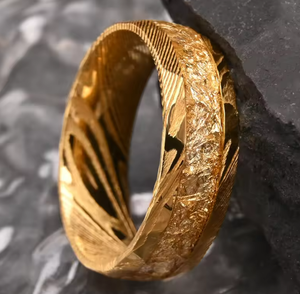 Lớp <span class=keywords><strong>2025</strong></span> Nhẫn 8Mm Vàng Vàng Damascus Thép Thời Trang Nhẫn Cưới Và Đính Hôn Ban Nhạc Tùy Chỉnh Sang Trọng Nhẫn Cho Nam Giới - Product Image 2