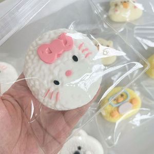 Juguete Antiestrés Realista con Forma de Animal de 7 cm, Juguete de Silicona de Grado Alimenticio para Apretar, Regalo para Niños de 5 a 7 Años, Mejora el Estado de Ánimo - Product Image 3