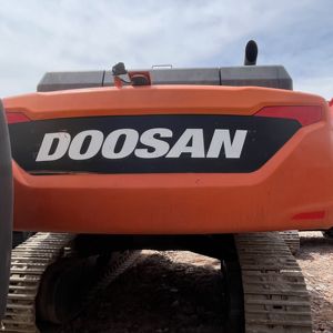 Excavatrice Doosan Dx530lc d'occasion d'origine en version limitée en parfait état - Product Image 3