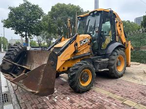 Chargeuse-pelleteuse JCB 3DX / 3CX Plus Eco 4x4 en bon état à vendre à bon prix – Achetez neuve ou d'occasion, bien entretenue - Product Image 4