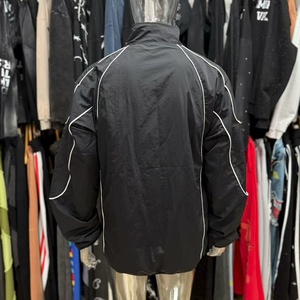 Veste en nylon imperméable et coupe-vent avec fermeture éclair, design tendance, bande réfléchissante 3M personnalisée, veste coupe-vent légère en polyester - Product Image 4