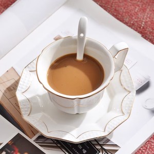 L Luxury European Style Simple Bone China Ceramic Coffee <strong>Cup</strong> <strong>Set</strong> 200ml Capacity Golden Rim Luxury Afternoon Tea <strong>Cup</strong> Saucers <strong>Set</strong> - Product Image 3