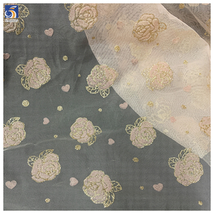 La última tela de tul llamativa, tela de malla flocada con flores rosas brillantes doradas y negras, tul de 5 yardas de alta calidad - Product Image 5