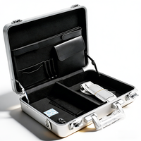 Mallette d'attache en aluminium pur dur personnalisée en argent pratique de luxe de qualité supérieure avec mousse